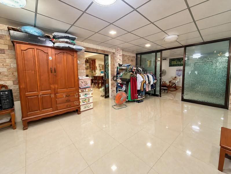 Pruksa Ville 42 Terdthai-Kalpapruk, Bangkok, Terdthai Road (opposite Soi Terdthai 72), Bang Wa, Phasi Charoen, Bangkok, 3 Bedrooms, 200 sqm, Townhouse For Sale, by ภัทรนัน อิศรางกูร ณ อยุธยา, 500632016 - DDproperty.com