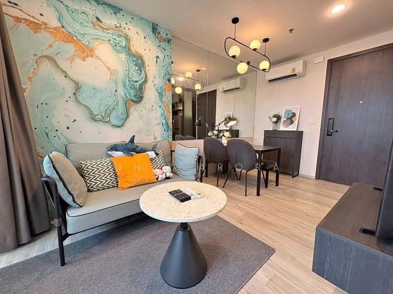 XT Huaikhwang, Bangkok, 244 Ratchadaphisek Road, Huai Khwang, Bangkok, 1 Bedroom, 35 sqm, Condo For Rent, by Vinit Arora, 500632072 - DDproperty.com