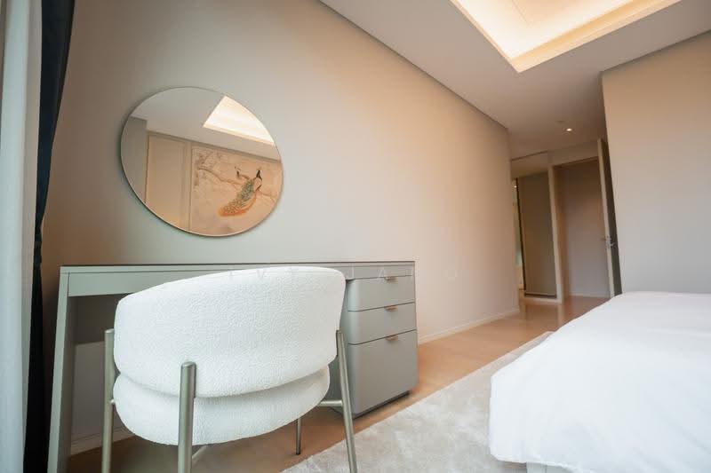 Baan Sindhorn, Bangkok, 89 Soi Langsuan, Langsuan Road, Lumphini, Pathum Wan, Bangkok, 2 Bedrooms, 126 sqm, Condo For Rent, by Ivy Jang, 500632298 - DDproperty.com