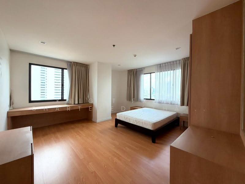 Baan Thai Living Ekkamai, Bangkok, 40 Soi Pridi Banomyong 31, Khlong Tan Nua, Watthana, Bangkok, 4 Bedrooms, 332 sqm, Condo For Rent, by Knight Frank Chartered (Thailand) Co.,Ltd, 500632339 - DDproperty.com