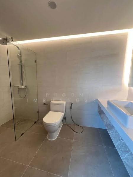 Fifty Fifth Tower : ฟิฟตี้ฟิฟท์ ทาวเวอร์, กรุงเทพ, 84 ซอยสุขุมวิท 55 ถนนสุขุมวิท, คลองตันเหนือ, วัฒนา, กรุงเทพ, 165 ตร.ม., คอนโด ให้เช่า, โดย Phoom Imruangsri, 500632355 - DDproperty.com