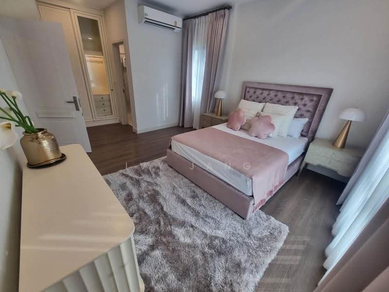 Nantawan Rama 9 - New Krungthepkreetha, Bangkok, Saphan Sung, Bangkok, 5 Bedrooms, 398 sqm, Single Detached House For Rent, by Ivy Jang, 500632379 - DDproperty.com