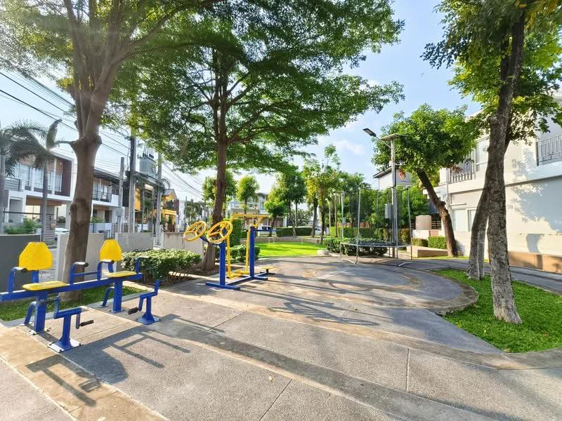Parkway Chalet Ramkhamhaeng, Bangkok, 103 Ramkhamhaeng Road, Min Buri, Bangkok, 3 Bedrooms, 180 sqm, Single Detached House For Sale, by Wicharn Kaonah, 500632409 - DDproperty.com