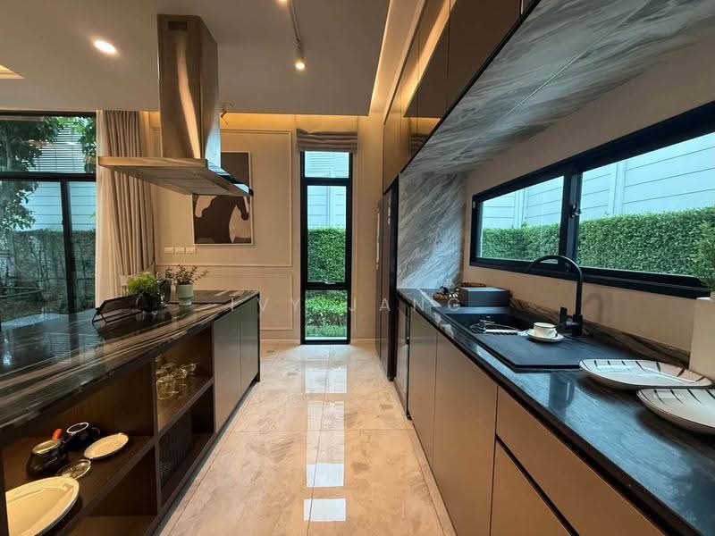 Baan On Nut Sukhumvit 77, Bangkok, Sukhumvit 77 Road, Suan Luang, Bangkok, 4 Bedrooms, 587 sqm, Condo For Rent, by Ivy Jang, 500632410 - DDproperty.com