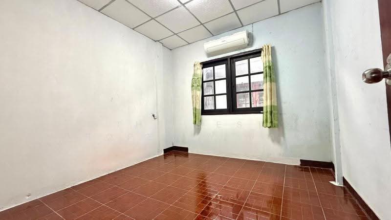 Moobaan Nattakan Phetkasem 112, Bangkok, Soi Petchkasem 112, Nong Kang Plu, Nong Khaem, Bangkok, 4 Bedrooms, 100 sqm, Townhouse For Sale, by The Best Property ฟ้าใส, 500632455 - DDproperty.com