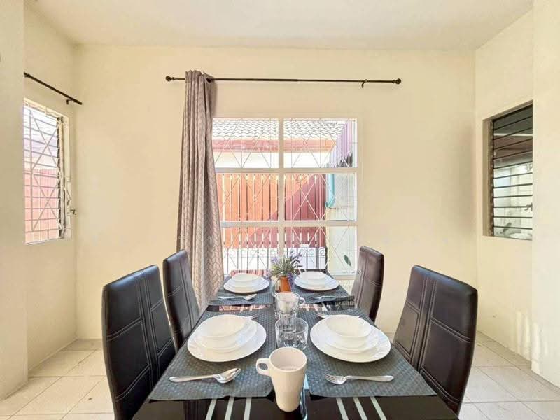 Chaofa Thani, Phuket, เจ้าฟ้าตะวันตก, Chalong, Muang Phuket, Phuket, 2 Bedrooms, 110 sqm, Single Detached House For Rent, by Chanatip Boonmuang, 500632538 - DDproperty.com