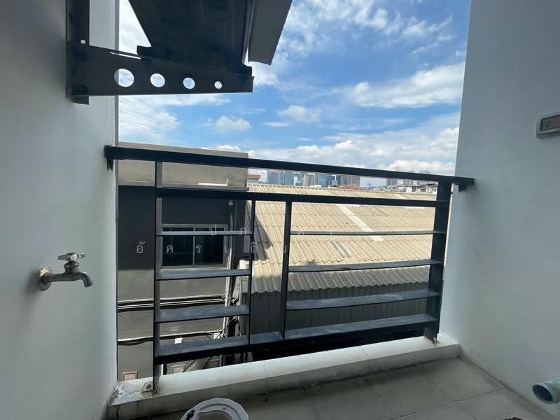 Lugano Ladprao 18, Bangkok, 55 Lat Phrao 18 Alley, Jom Phon, Chatuchak, Bangkok, 1 Bedroom, 34 sqm, Condo For Sale, by ปภาดา อัครเกียรติภูมิ, 500632592 - DDproperty.com
