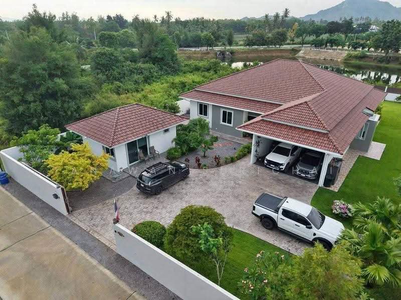 5-BR House, Prachuap Khiri Khan, Hua Hin, Prachuap Khiri Khan, 5 Bedrooms, 322 sqm, Single Detached House For Sale, by Tanawan Surichai, 500632627 - DDproperty.com