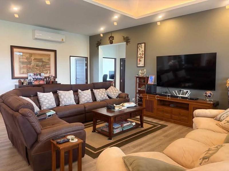 5-BR House, Prachuap Khiri Khan, Hua Hin, Prachuap Khiri Khan, 5 Bedrooms, 322 sqm, Single Detached House For Sale, by Tanawan Surichai, 500632627 - DDproperty.com
