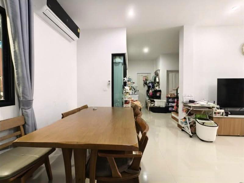 The Ricco Residence Wongwaen-Hathairat : เดอะริคโค้ เรสซิเดนซ์ วงแหวนฯ-หทัยราษฎร์, กรุงเทพ, ถนนไทยรามัญ, สามวาตะวันตก, คลองสามวา, กรุงเทพ, 170 ตร.ม., บ้านเดี่ยว ขาย, โดย วิชาญ ก้าวหน้า, 500632707 - DDproperty.com