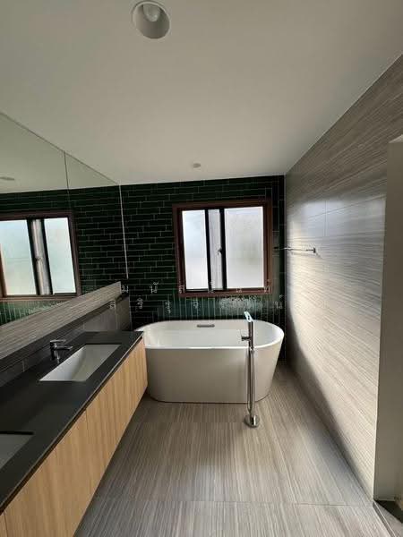 Burasiri Well Krungthep Kreetha, Bangkok, Thap Chang, Saphan Sung, Bangkok, 4 Bedrooms, 300 sqm, Single Detached House For Sale, by มนัสนันท์ สิริรุจิรัตน์, 500632708 - DDproperty.com