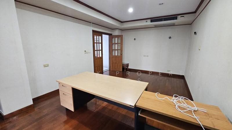 Las Colinas, Bangkok, Sukhumvit 21 Road, Khlongtoei Nua, Watthana, Bangkok, 4 Bedrooms, 240 sqm, Condo For Rent, by BANGKOK PROPERTY AGENTS, 500632734 - DDproperty.com