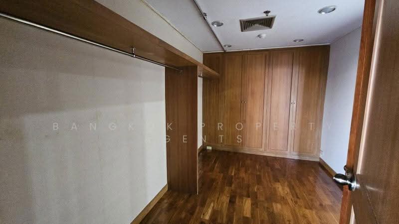 Las Colinas, Bangkok, Sukhumvit 21 Road, Khlongtoei Nua, Watthana, Bangkok, 4 Bedrooms, 240 sqm, Condo For Rent, by BANGKOK PROPERTY AGENTS, 500632734 - DDproperty.com