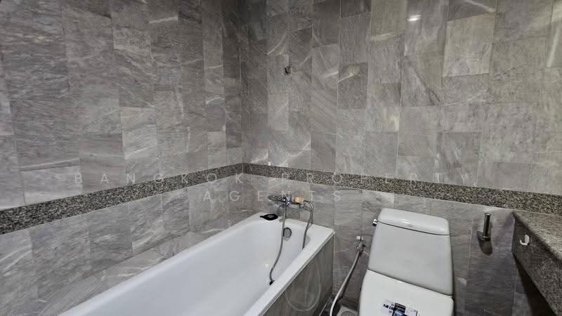 Las Colinas, Bangkok, Sukhumvit 21 Road, Khlongtoei Nua, Watthana, Bangkok, 4 Bedrooms, 240 sqm, Condo For Rent, by BANGKOK PROPERTY AGENTS, 500632734 - DDproperty.com