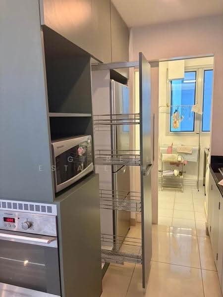 The Star Estate @ Narathiwas, Bangkok, 188 Naradhiwas Rajanagarindra Rd, Chong Nonsi, Yan Nawa, Bangkok, 2 Bedrooms, 108 sqm, Condo For Sale, by GT Real Estate Thailand, 500632743 - DDproperty.com