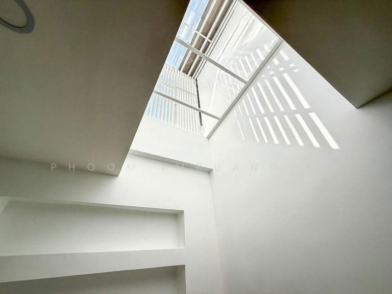 4-BR Townhouse, Bangkok, Khlong Tan Nua, Watthana, Bangkok, 4 Bedrooms, 250 sqm, Townhouse For Sale, by Phoom Imruangsri, 500632787 - DDproperty.com