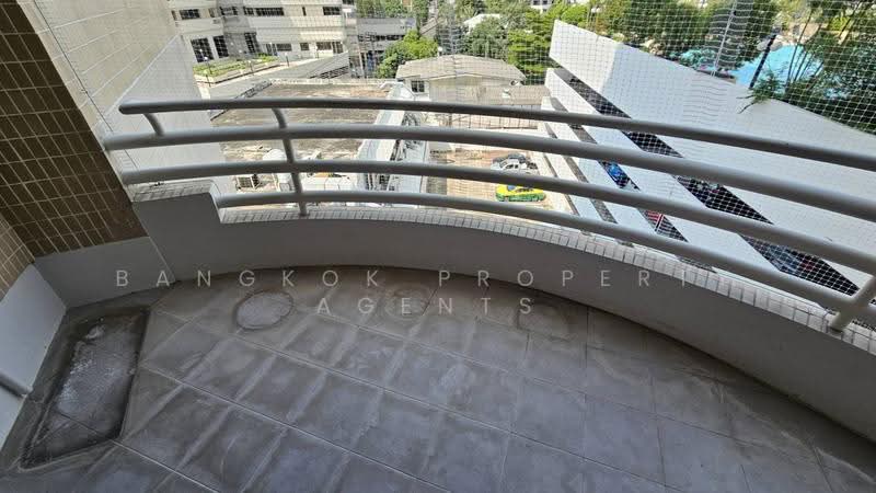 Ruamsuk Condominium, Bangkok, 12 Soi Athakravi, Khong Tan, Khlong Toei, Bangkok, 3 Bedrooms, 330 sqm, Condo For Rent, by BANGKOK PROPERTY AGENTS, 500632792 - DDproperty.com