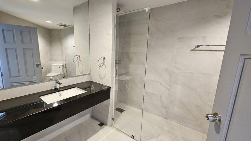 Ruamsuk Condominium, Bangkok, 12 Soi Athakravi, Khong Tan, Khlong Toei, Bangkok, 3 Bedrooms, 330 sqm, Condo For Rent, by BANGKOK PROPERTY AGENTS, 500632792 - DDproperty.com