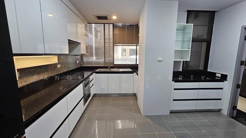 Ruamsuk Condominium, Bangkok, 12 Soi Athakravi, Khong Tan, Khlong Toei, Bangkok, 3 Bedrooms, 330 sqm, Condo For Rent, by BANGKOK PROPERTY AGENTS, 500632792 - DDproperty.com