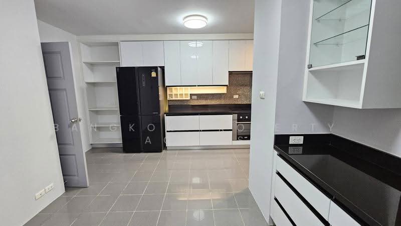 Ruamsuk Condominium, Bangkok, 12 Soi Athakravi, Khong Tan, Khlong Toei, Bangkok, 3 Bedrooms, 330 sqm, Condo For Rent, by BANGKOK PROPERTY AGENTS, 500632792 - DDproperty.com