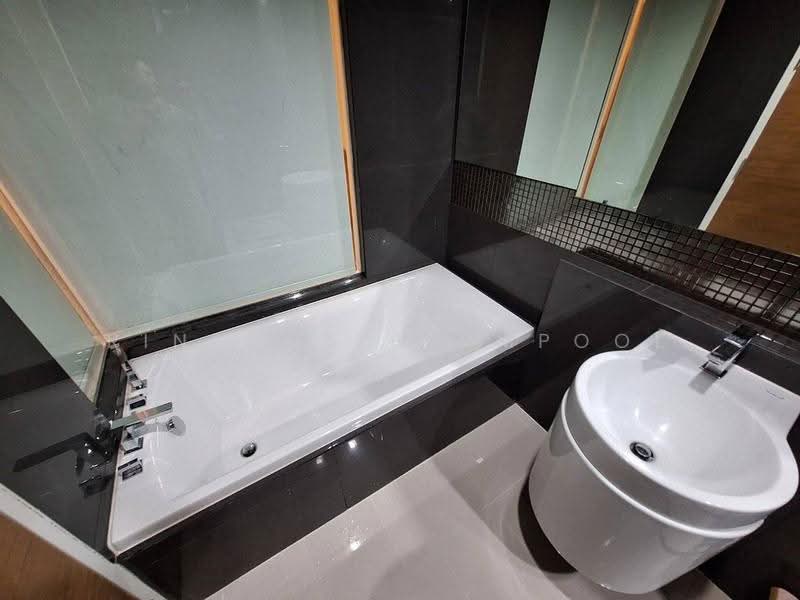 Rhythm Sukhumvit 50, Bangkok, 8 Sukhumvit 50, Sukhumvit Road, Phra Kanong, Khlong Toei, Bangkok, 1 Bedroom, 45 sqm, Condo For Rent, by Rinrada Permpool, 500632921 - DDproperty.com