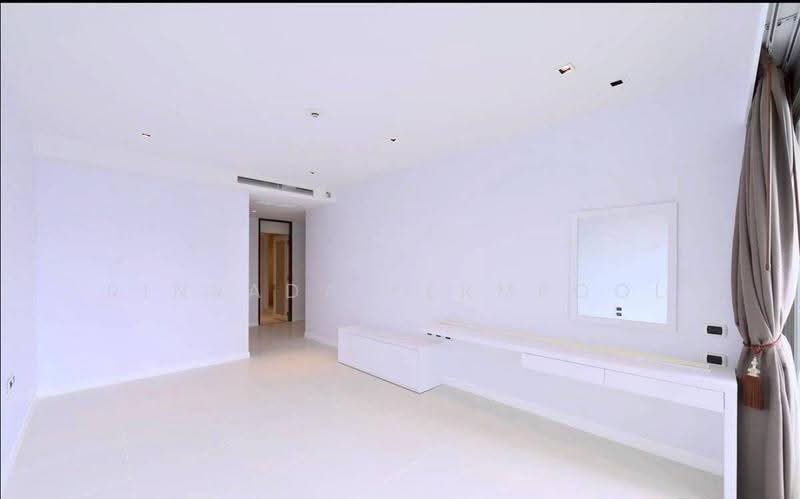 The Lakes, Bangkok, 123 Ratchadaphisek Road, Khlong Toei, Bangkok, 2 Bedrooms, 176 sqm, Condo For Rent, by Rinrada Permpool, 500633085 - DDproperty.com