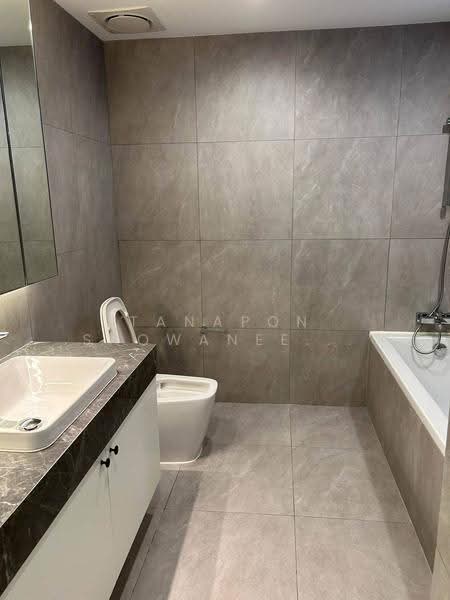 Ruamsuk Condominium : ร่วมสุข คอนโดมิเนียม, กรุงเทพ, 12 ซอยอรรถวี, คลองตัน, คลองเตย, กรุงเทพ, 325 ตร.ม., คอนโด ให้เช่า, โดย Tanapon Saowaneeyakorn, 500633312 - DDproperty.com