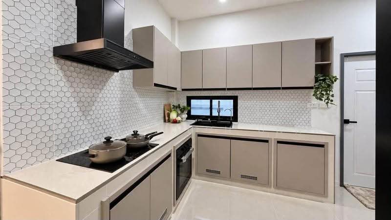 undefined, Chon Buri (Pattaya), Nong Pru, Bang Lamung (Pattaya), Chon Buri (Pattaya), 3 Bedrooms, 200 sqm, Single Detached House For Sale, by Boonyanuch Unna, 500633371 - DDproperty.com