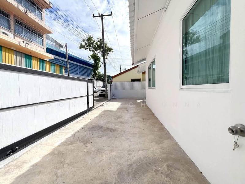 3-BR House, Chon Buri (Pattaya), Nong Pru, Bang Lamung (Pattaya), Chon Buri (Pattaya), 3 Bedrooms, 200 sqm, Single Detached House For Sale, by Boonyanuch Unna, 500633374 - DDproperty.com