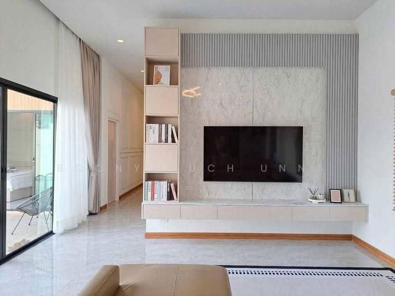 4-BR Villa, Chon Buri (Pattaya), Huai Yai, Bang Lamung (Pattaya), Chon Buri (Pattaya), 4 Bedrooms, 250 sqm, Villa For Sale, by Boonyanuch Unna, 500633376 - DDproperty.com