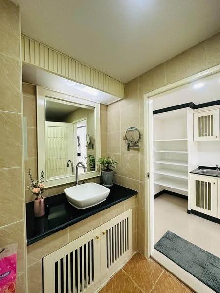 Kieng Talay Condotel, Chon Buri (Pattaya), Soi Phratamnak, Nong Pru, Bang Lamung (Pattaya), Chon Buri (Pattaya), 2 Bedrooms, 80 sqm, Condo For Sale, by Boonyanuch Unna, 500633381 - DDproperty.com