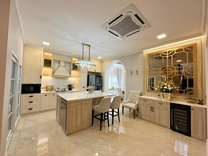5-BR Villa, Chon Buri (Pattaya), Huai Yai, Bang Lamung (Pattaya), Chon Buri (Pattaya), 5 Bedrooms, 340 sqm, Villa For Sale, by Boonyanuch Unna, 500633390 - DDproperty.com