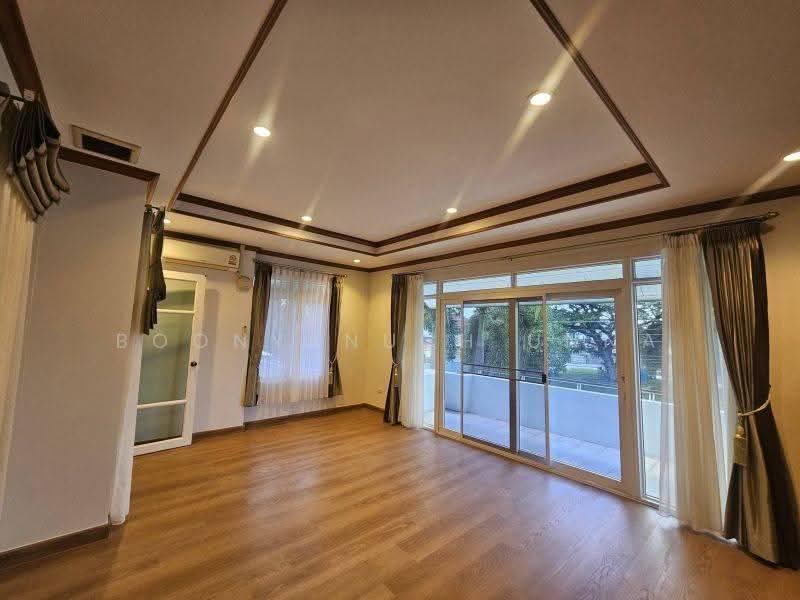 The Boulevard Sriracha, Chon Buri (Pattaya), Sriracha-Nongyaibu Road, Surasak, Si Racha, Chon Buri (Pattaya), 5 Bedrooms, 400 sqm, Single Detached House For Sale, by Boonyanuch Unna, 500633397 - DDproperty.com