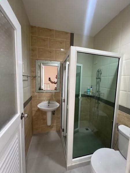 Golden Town 2 Onnut-Ladkrabang, Bangkok, Soi Prachathorn, Lat Krabang, Bangkok, 4 Bedrooms, 135 sqm, Townhouse For Sale, by ปรียาภรณ์ ภู่เจริญ, 500633492 - DDproperty.com