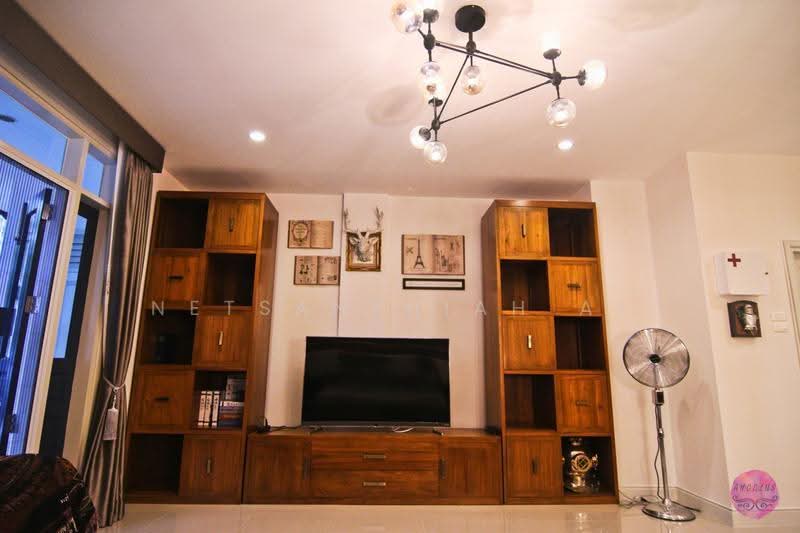 Leon Sukhumvit 62, Bangkok, Soi Sampopnaruemit, Bang Chak, Phra Khanong, Bangkok, 4 Bedrooms, 240 sqm, Townhouse For Rent, by Netsanthiah Ai, 500633497 - DDproperty.com