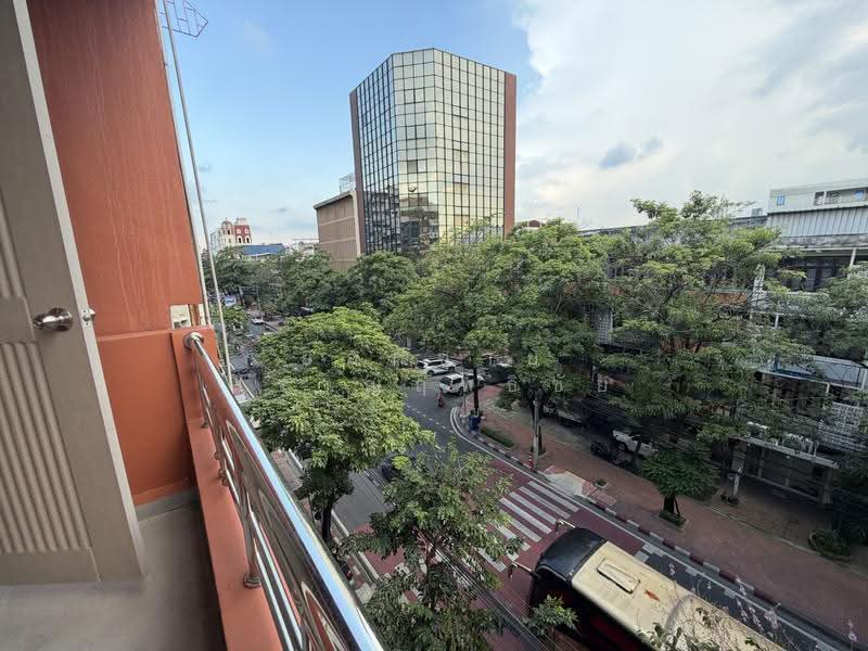 ขายตึกแถว 12 ตร.ว. ริมถนนบำรุงเมือง ตกแต่งสวย 12 ล้านบาท, Bangkok, บำรุงเมือง, Khlong Maha Nak, Pom Prap Sattru Phai, Bangkok, , 200 sqm, Shophouse For Sale, by ยอดชาย สราญฤทธิชัย, 500633564 - DDproperty.com