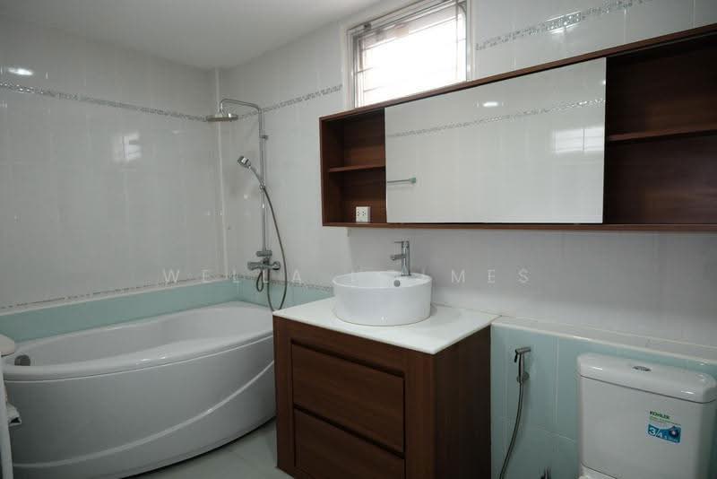 Baan Sukhumvit 12, Bangkok, Khlong Toei, Bangkok, 3 Bedrooms, 250 sqm, Single Detached House For Rent, by Wella Holmes, 500633611 - DDproperty.com