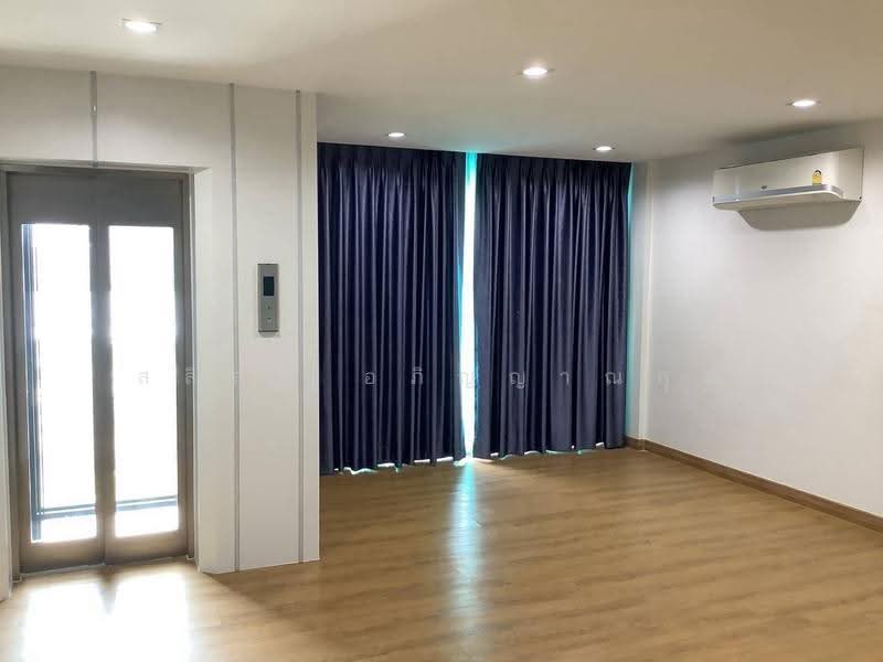 Jw urban, Bangkok, Don Mueang, Bangkok, , 240 sqm, Shophouse For Rent, by สลิลา อภิญญาณกุล, 500633630 - DDproperty.com