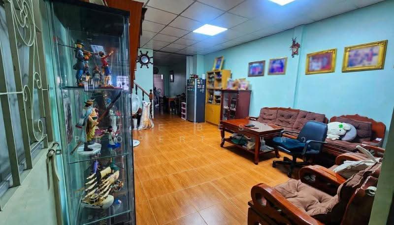 ฮอลลีวู้ด อ่อนนุช 17 (Hollywood Village On Nut 17), Bangkok, Suan Luang, Bangkok, 4 Bedrooms, 100 sqm, Townhouse For Sale, by The Best Property แต้ว, 500633645 - DDproperty.com