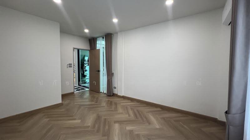 บ้านเดี่ยวหลังมุม นวมินทร์ บางกะปิ, กรุงเทพ, นวลจันทร์, บึงกุ่ม, กรุงเทพ, 320 ตร.ม., บ้านเดี่ยว ขาย, โดย ปภัชญา ธนัตถ์ภรณ์, 500633650 - DDproperty.com