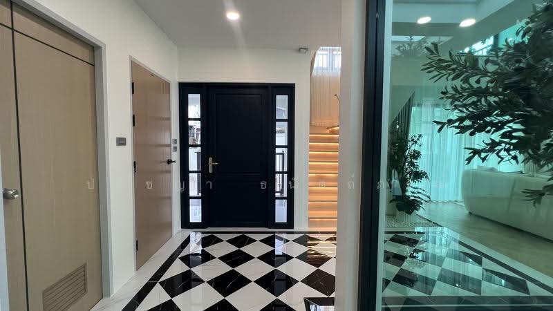บ้านเดี่ยวหลังมุม นวมินทร์ บางกะปิ, Bangkok, Nuan Chan, Bueng Kum, Bangkok, 3 Bedrooms, 320 sqm, Single Detached House For Sale, by ปภัชญา ธนัตถ์ภรณ์, 500633650 - DDproperty.com