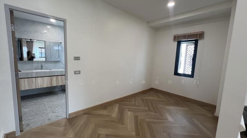 บ้านเดี่ยวหลังมุม นวมินทร์ บางกะปิ, Bangkok, Nuan Chan, Bueng Kum, Bangkok, 3 Bedrooms, 320 sqm, Single Detached House For Sale, by ปภัชญา ธนัตถ์ภรณ์, 500633650 - DDproperty.com