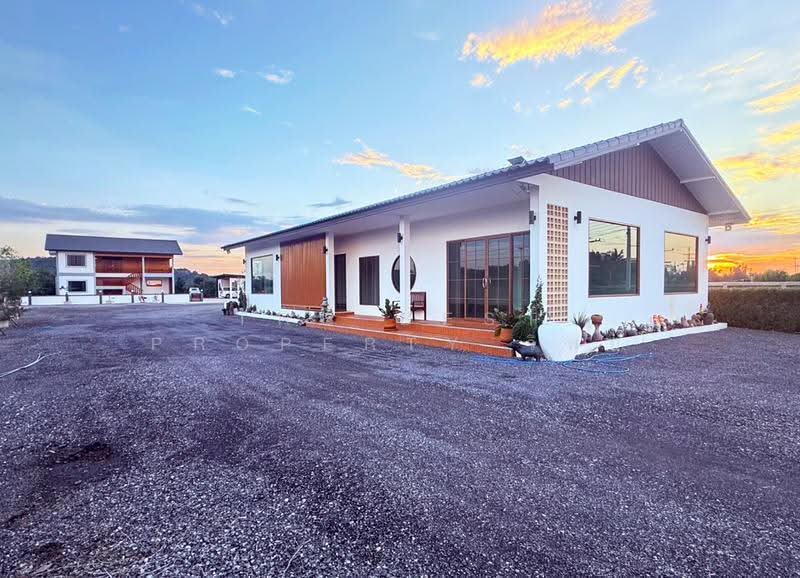 ที่ดินพร้อมสิ่งปลูกสร้างธรรมามูล ชัยนาท, Chai Nat, Thammamun, Muang Chai Nat, Chai Nat, , 3,735 sqm, Land For Sale, by The Best Property วิทย์, 500633696 - DDproperty.com