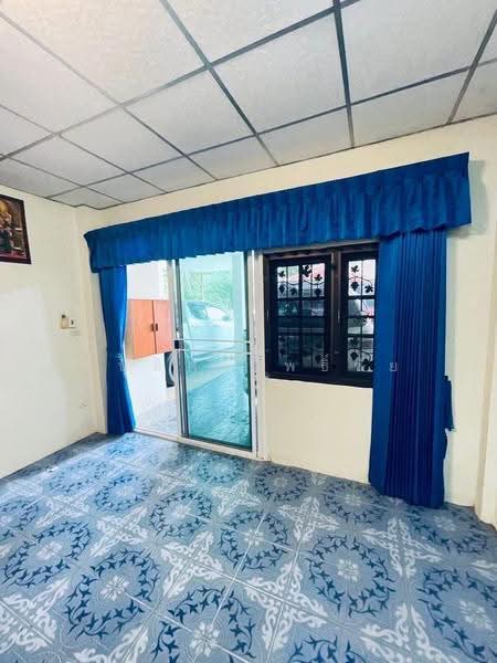 หมู่บ้านสวนเทพประทาน ถนนเอราวัณคลองสอง, Pathum Thani, เอราวัน, Khlong Song, Khlong Luang, Pathum Thani, 3 Bedrooms, 124 sqm, Semi-Detached House (Twin House) For Sale, by ANUCHIT PHOCHAI, 500633697 - DDproperty.com