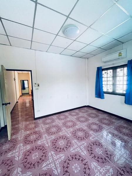 หมู่บ้านสวนเทพประทาน ถนนเอราวัณคลองสอง, Pathum Thani, เอราวัน, Khlong Song, Khlong Luang, Pathum Thani, 3 Bedrooms, 124 sqm, Semi-Detached House (Twin House) For Sale, by ANUCHIT PHOCHAI, 500633697 - DDproperty.com