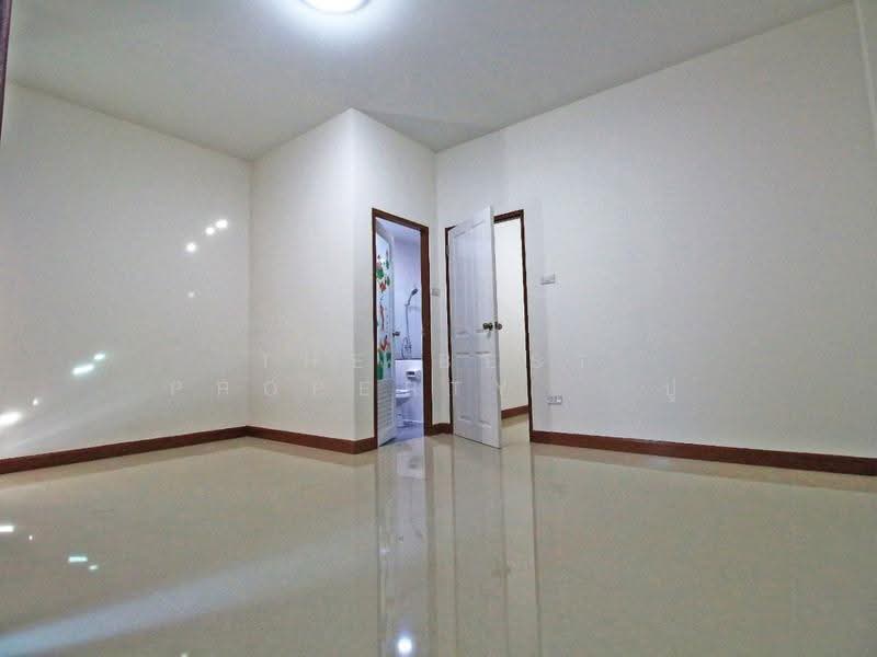 ทาวน์โฮมเสม็ด ชลบุรี, Chon Buri (Pattaya), Samed, Muang Chon Buri, Chon Buri (Pattaya), 2 Bedrooms, 150 sqm, Townhouse For Sale, by The Best Property   ปู, 500633724 - DDproperty.com