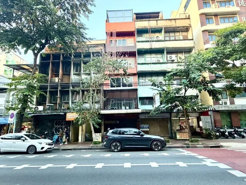Shophouse for sale near Huachiew hospital 4storey 195sqm, Bangkok, บำรุงเมือง, Khlong Maha Nak, Pom Prap Sattru Phai, Bangkok, , 195 sqm, Shophouse For Sale, by Jedjun Kuntornwarin (Jamie), 500633769 - DDproperty.com
