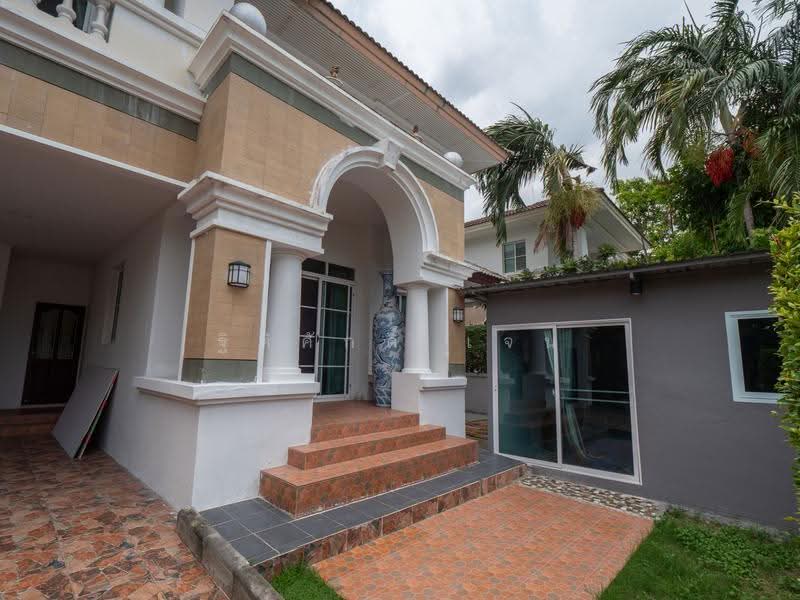 Nantawan Suanluang Rama 9, Bangkok, Chaloem Phra Kiat Rama 9, Soi 62, Dok Mai, Prawet, Bangkok, 5 Bedrooms, 300 sqm, Single Detached House For Rent, by TITISAK Jane, 500633782 - DDproperty.com