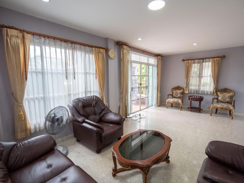 Nantawan Suanluang Rama 9, Bangkok, Chaloem Phra Kiat Rama 9, Soi 62, Dok Mai, Prawet, Bangkok, 5 Bedrooms, 300 sqm, Single Detached House For Rent, by TITISAK Jane, 500633782 - DDproperty.com