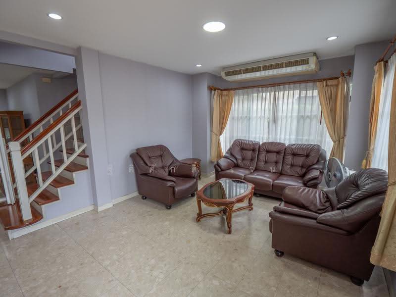 Nantawan Suanluang Rama 9, Bangkok, Chaloem Phra Kiat Rama 9, Soi 62, Dok Mai, Prawet, Bangkok, 5 Bedrooms, 300 sqm, Single Detached House For Rent, by TITISAK Jane, 500633782 - DDproperty.com